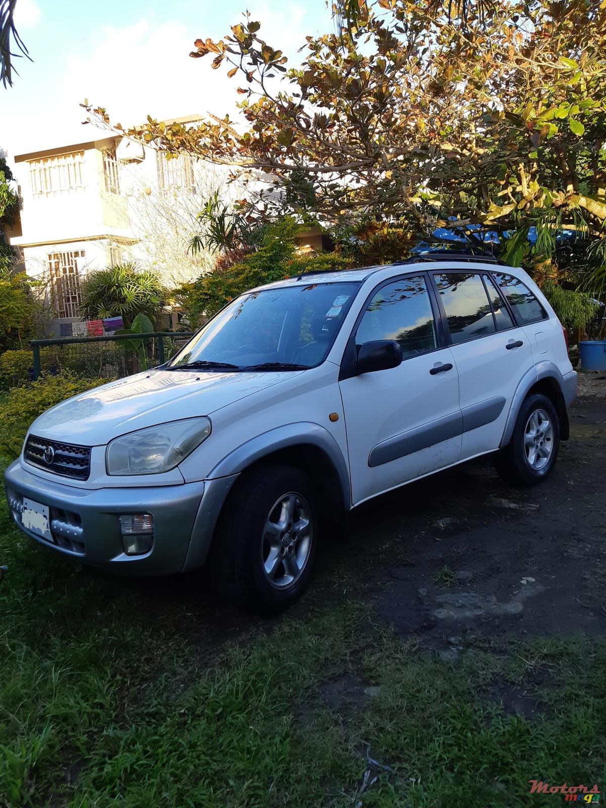 2001' Toyota RAV4 photo #1