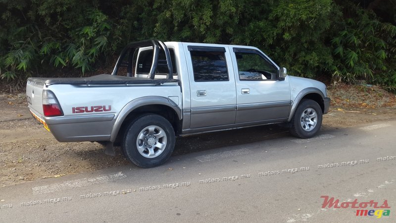 2002' Isuzu japon LS 2.8 photo #1