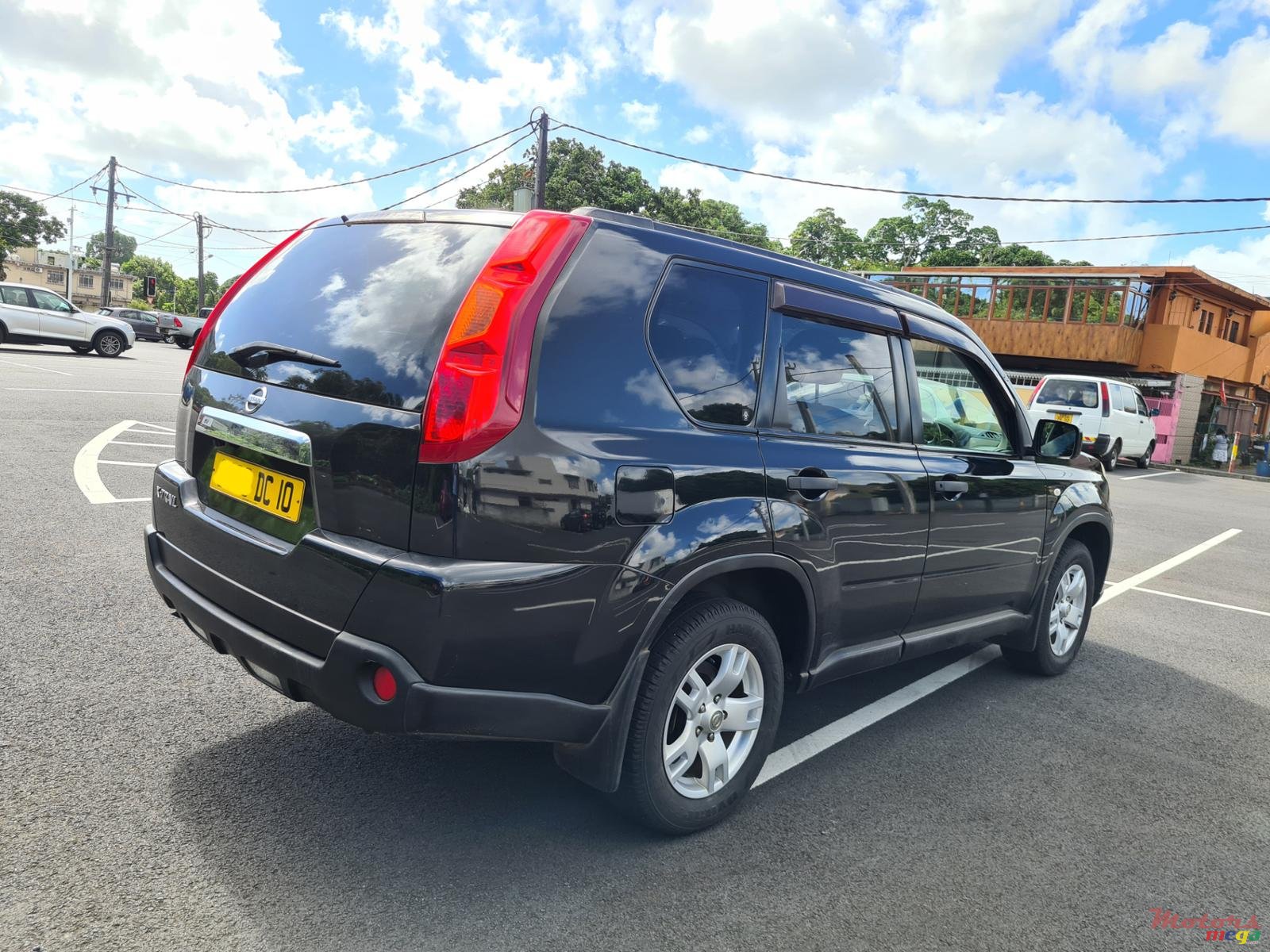 2010' Nissan X-Trail 4x4 photo #4