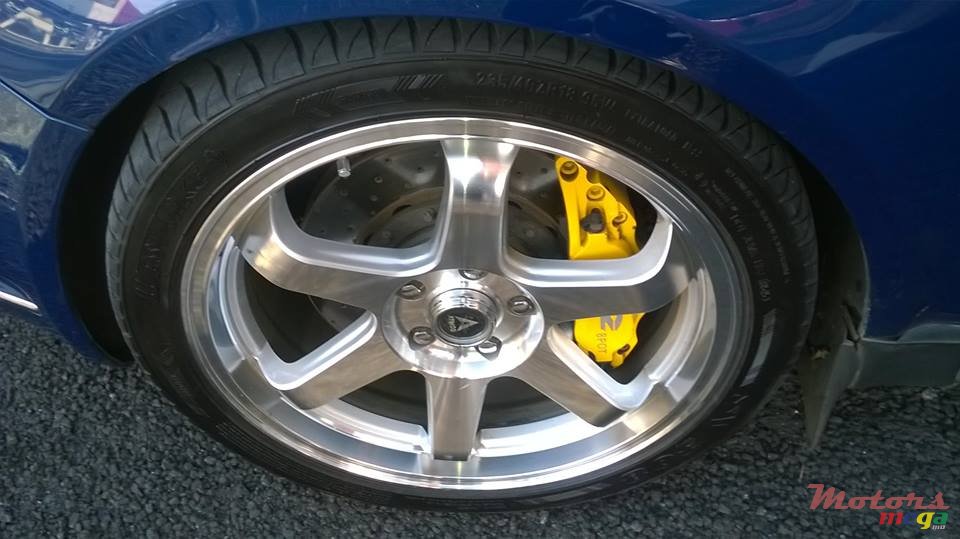 2002' Volkswagen Passat photo #4