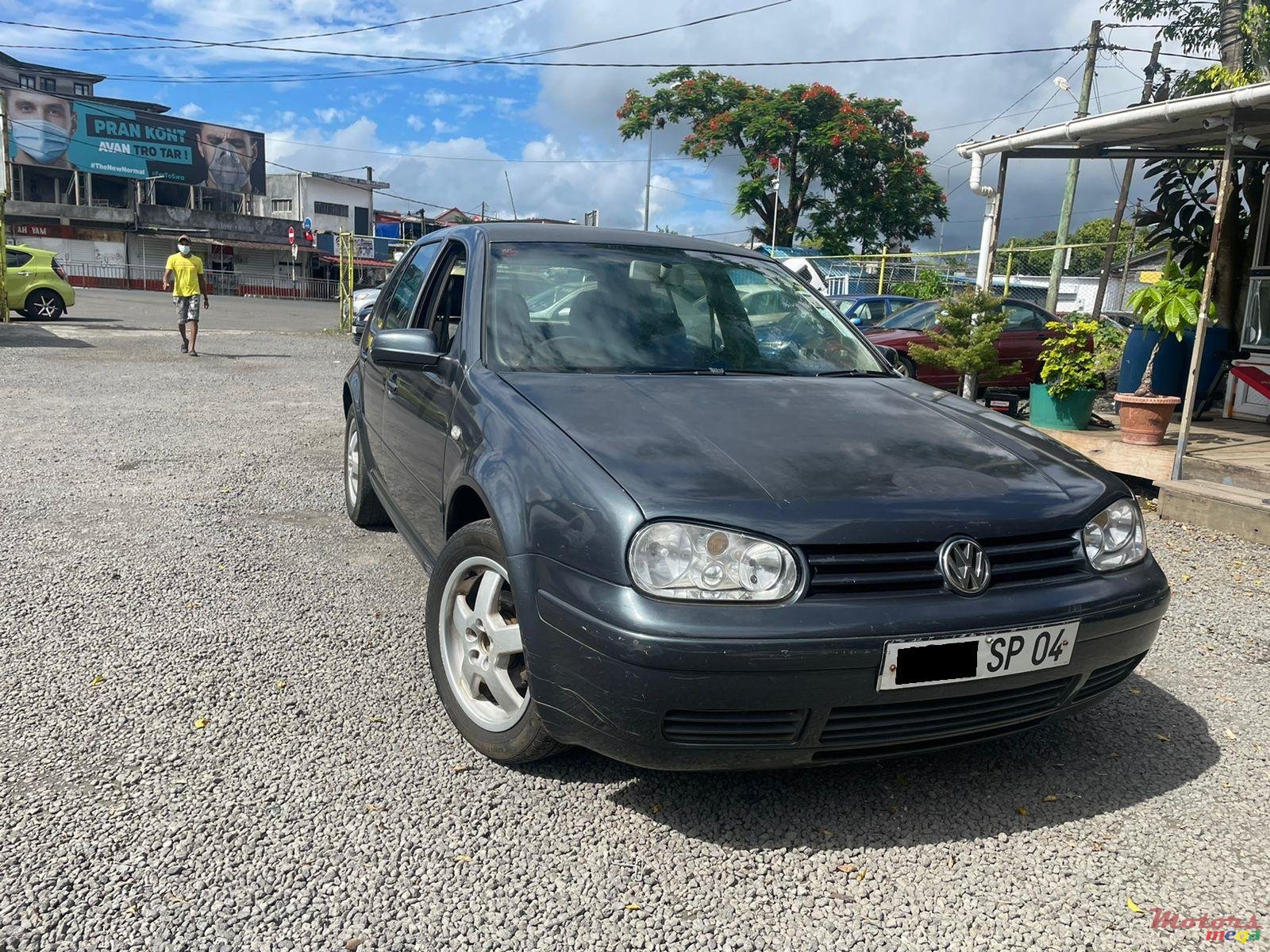 2004' Volkswagen Golf IV photo #2