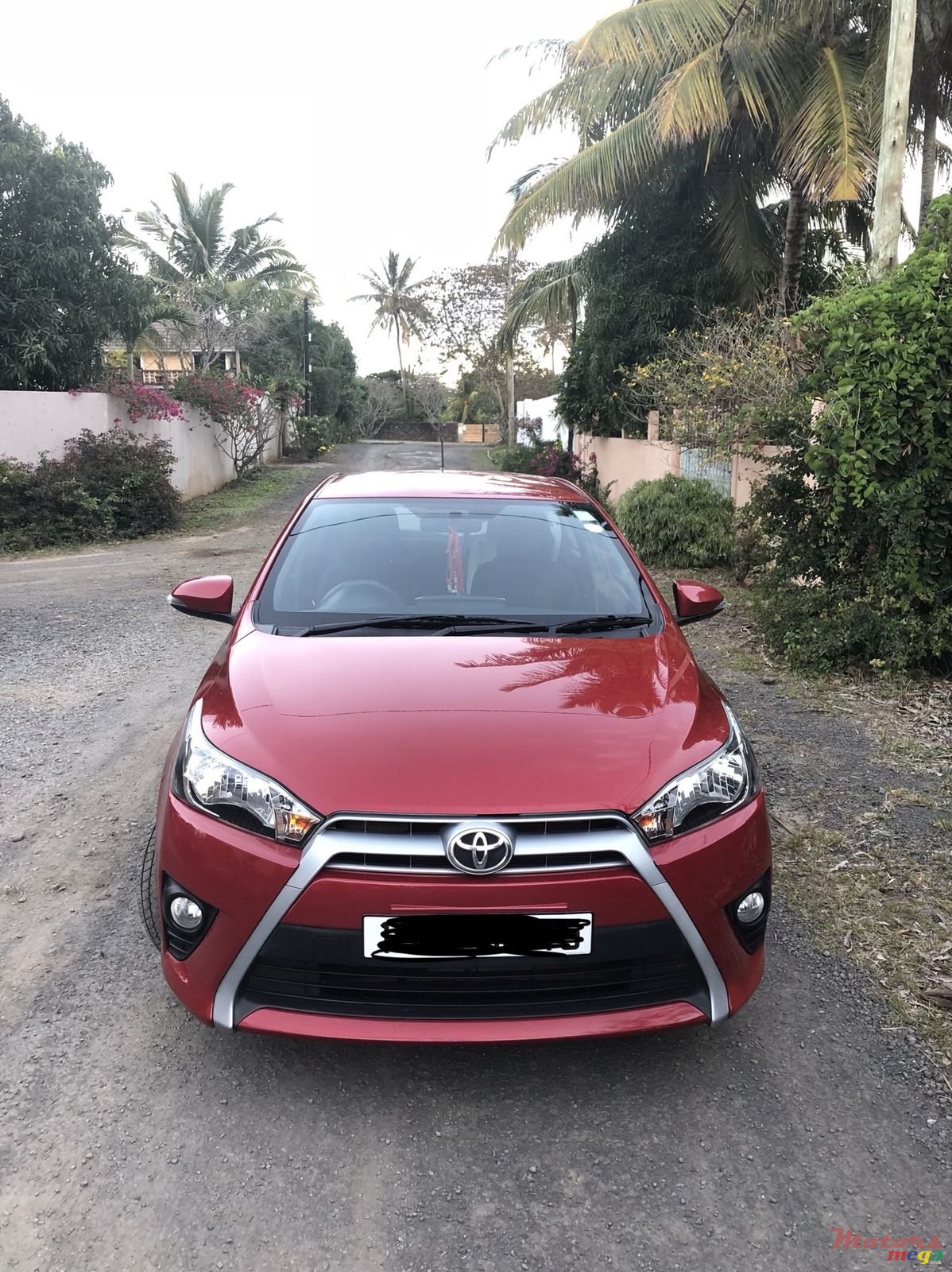 2015' Toyota Yaris photo #1