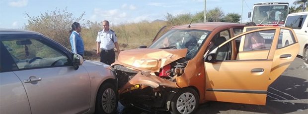 Flic-en-Flac: collision entre une voiture et un van