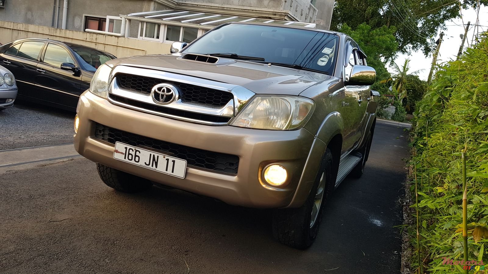 2011' Toyota Hilux 3.0 4*4 photo #2