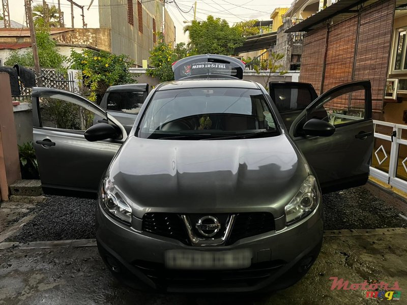 2013' Nissan Qashqai photo #1