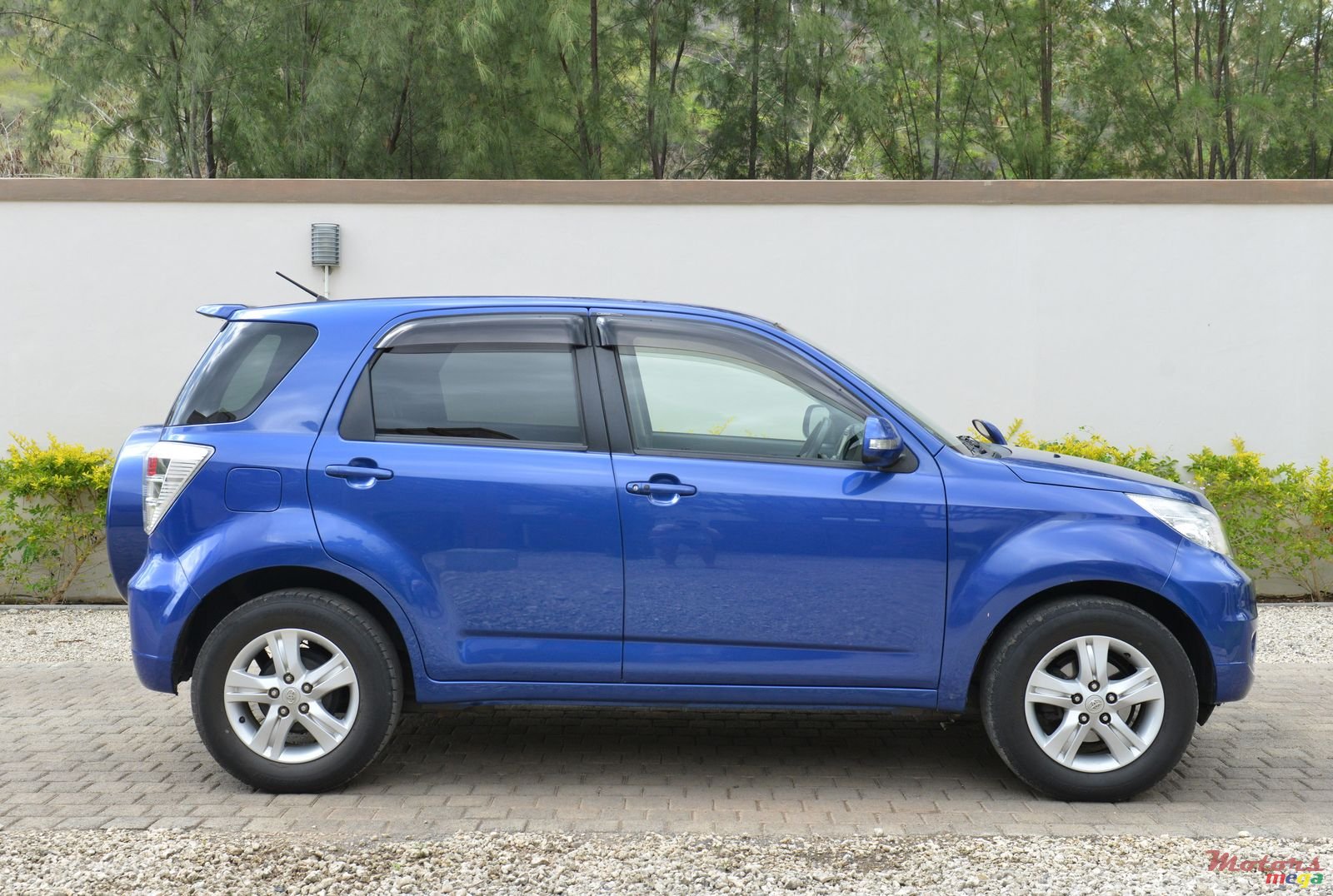 2011' Toyota RUSH photo #3