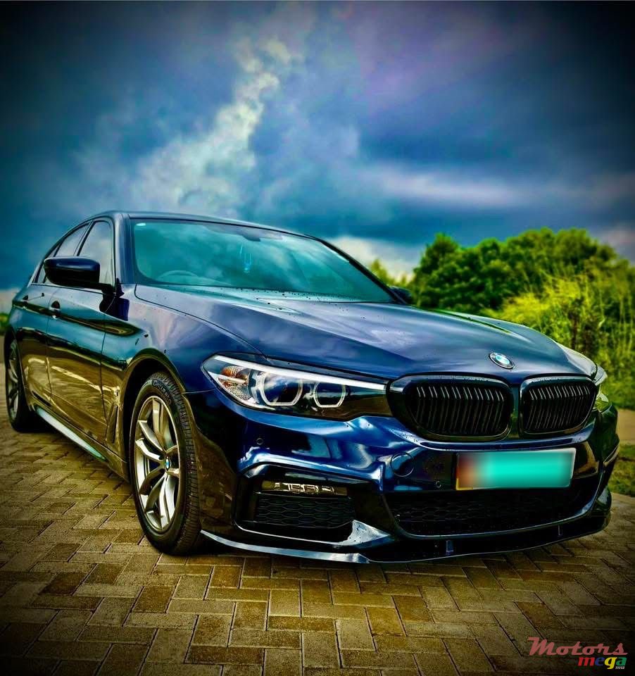 2019' BMW 530 photo #2