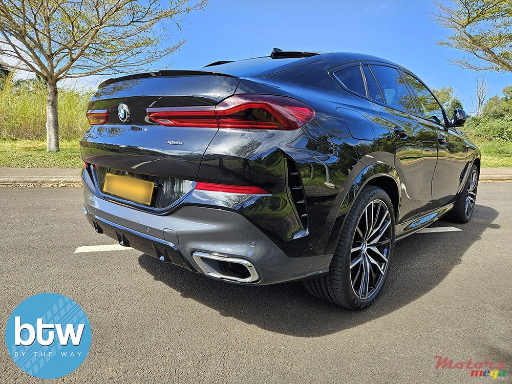2021' BMW X6 XDRIVE 40D photo #3