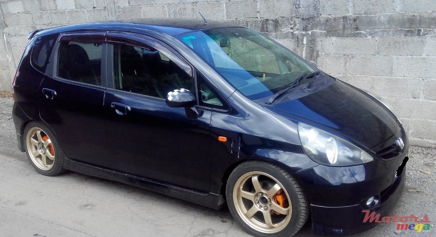 2004' Honda Jazz photo #1