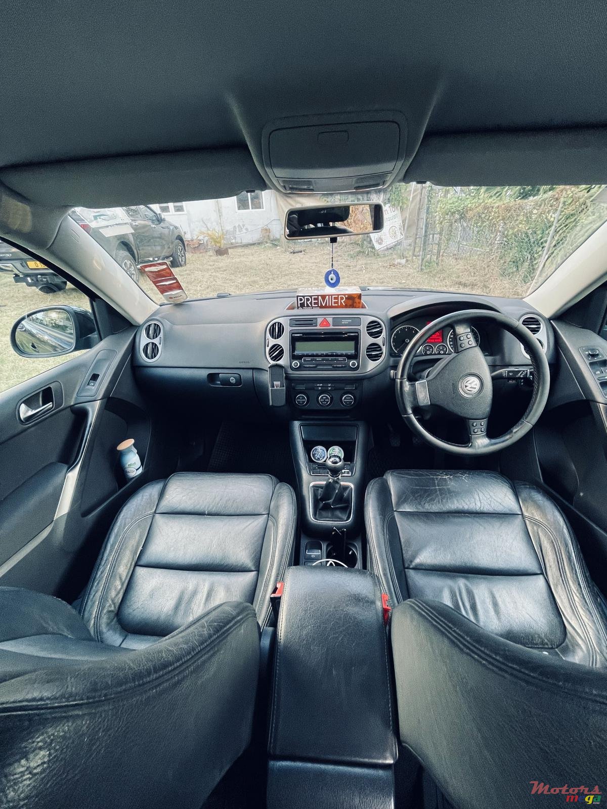 2009' Volkswagen Tiguan photo #3