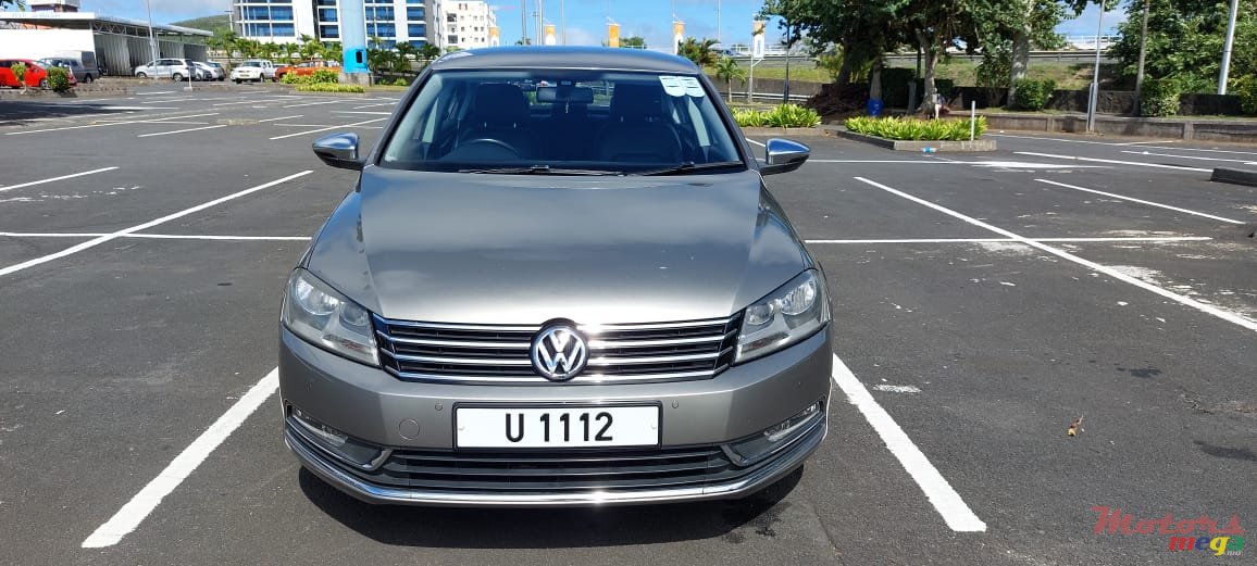 2013' Volkswagen Passat B7 photo #1