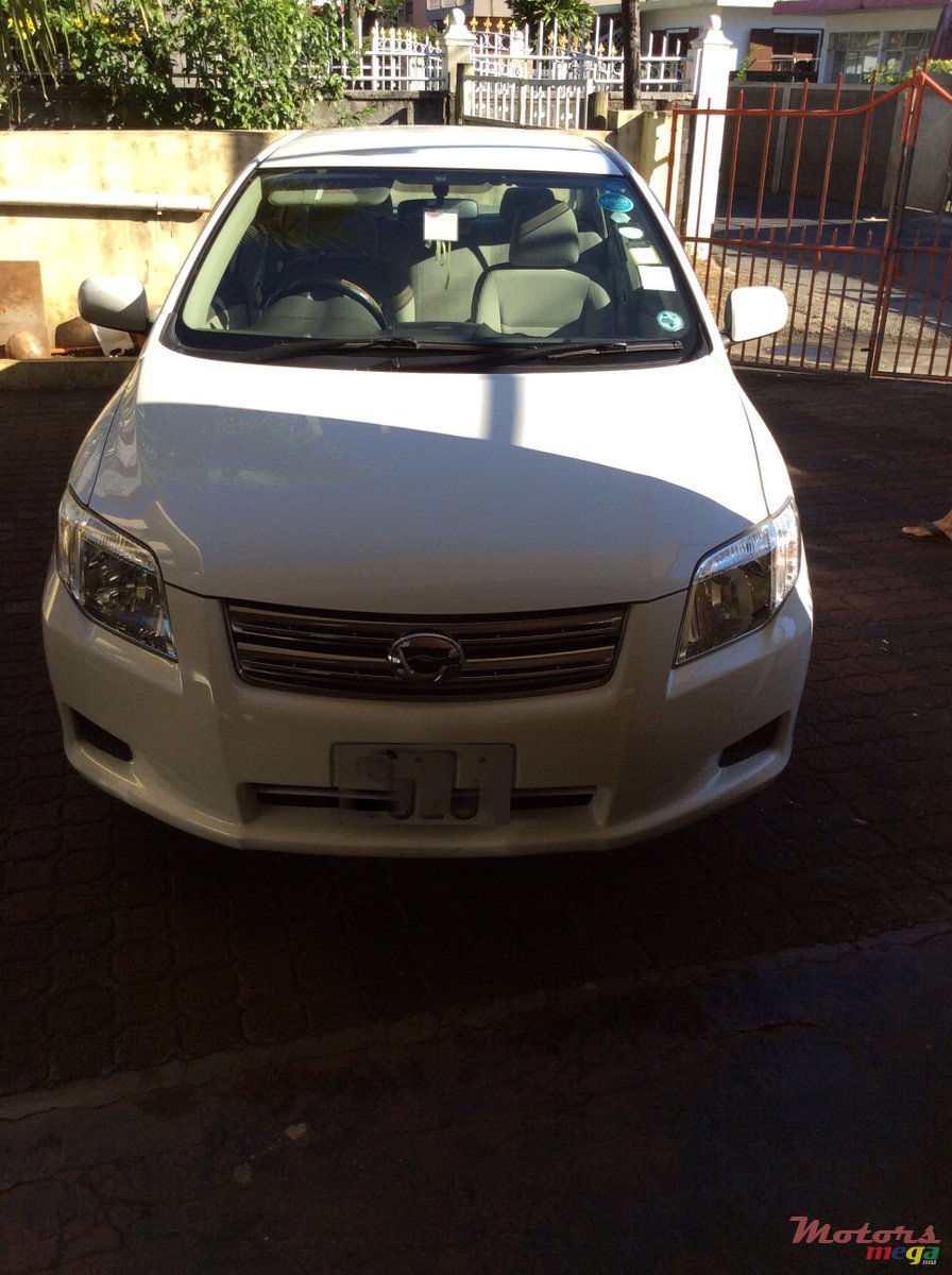 2007' Toyota Axio photo #1
