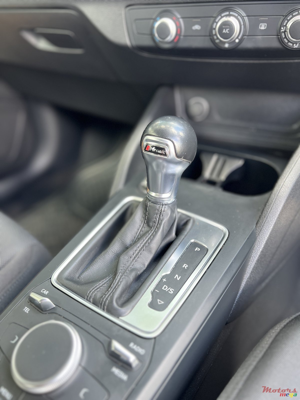 2017' Audi Q2 photo #6