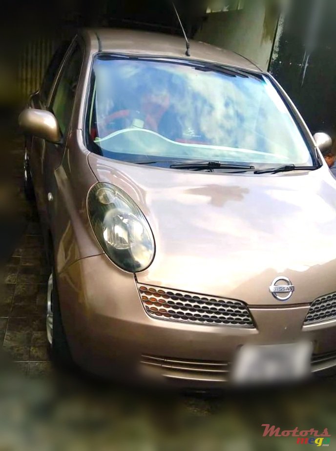 2004' Nissan photo #1