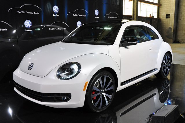 New York 2011: VW Beetle live reveal