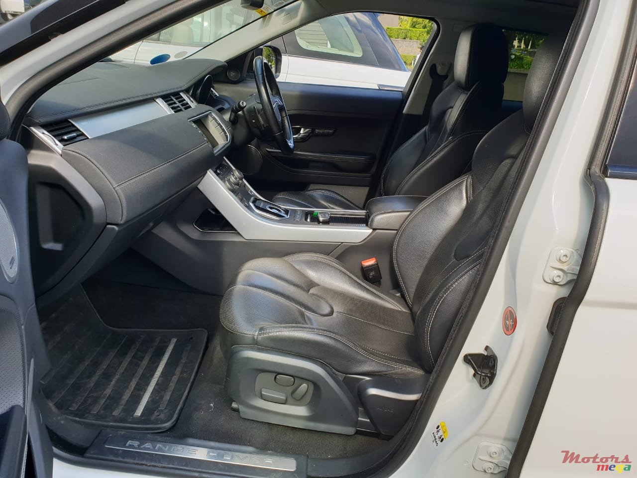 2012' Land Rover Range Rover Evoque photo #7