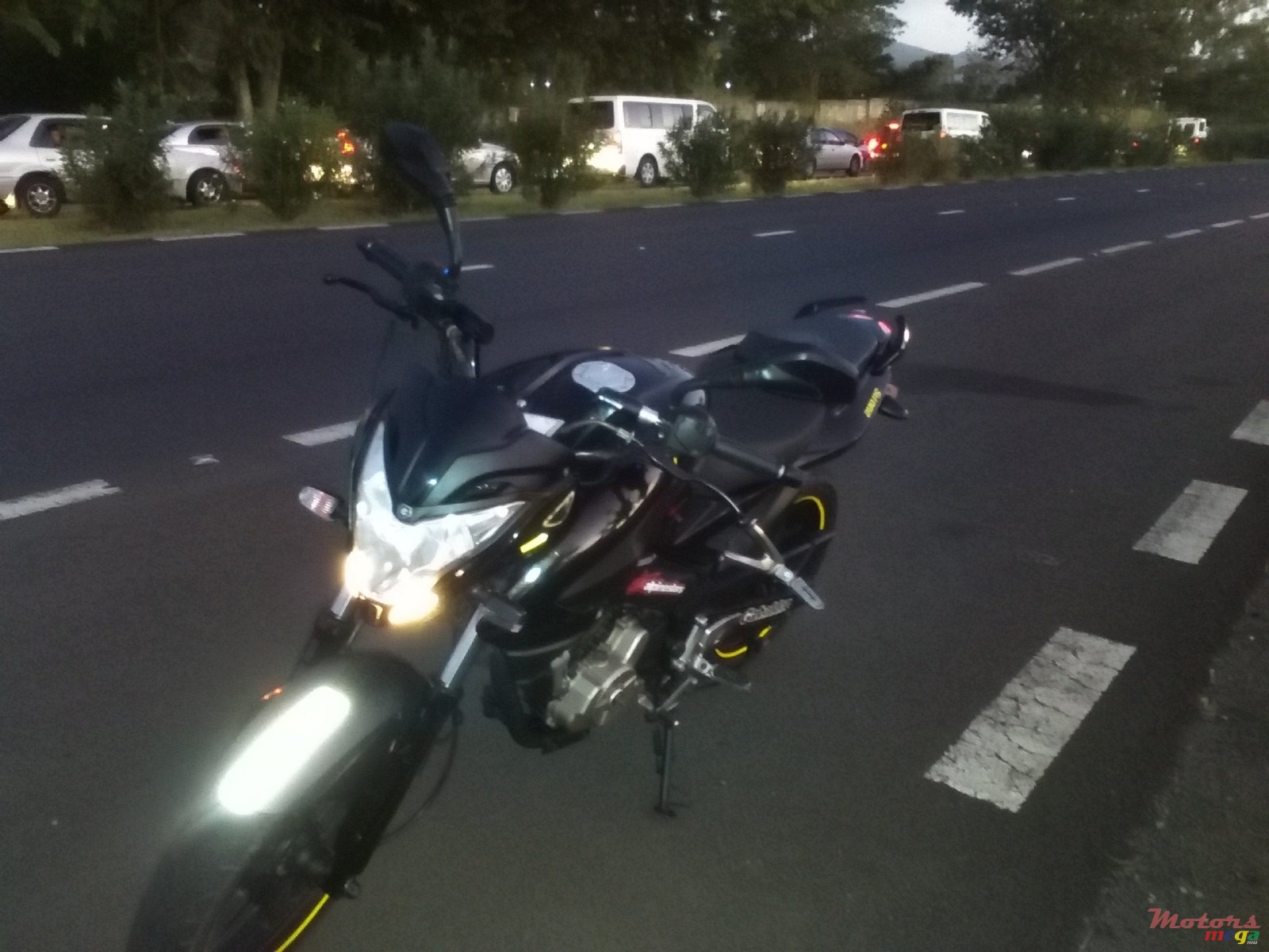 2013' Bajaj Pulsar 200ns photo #3