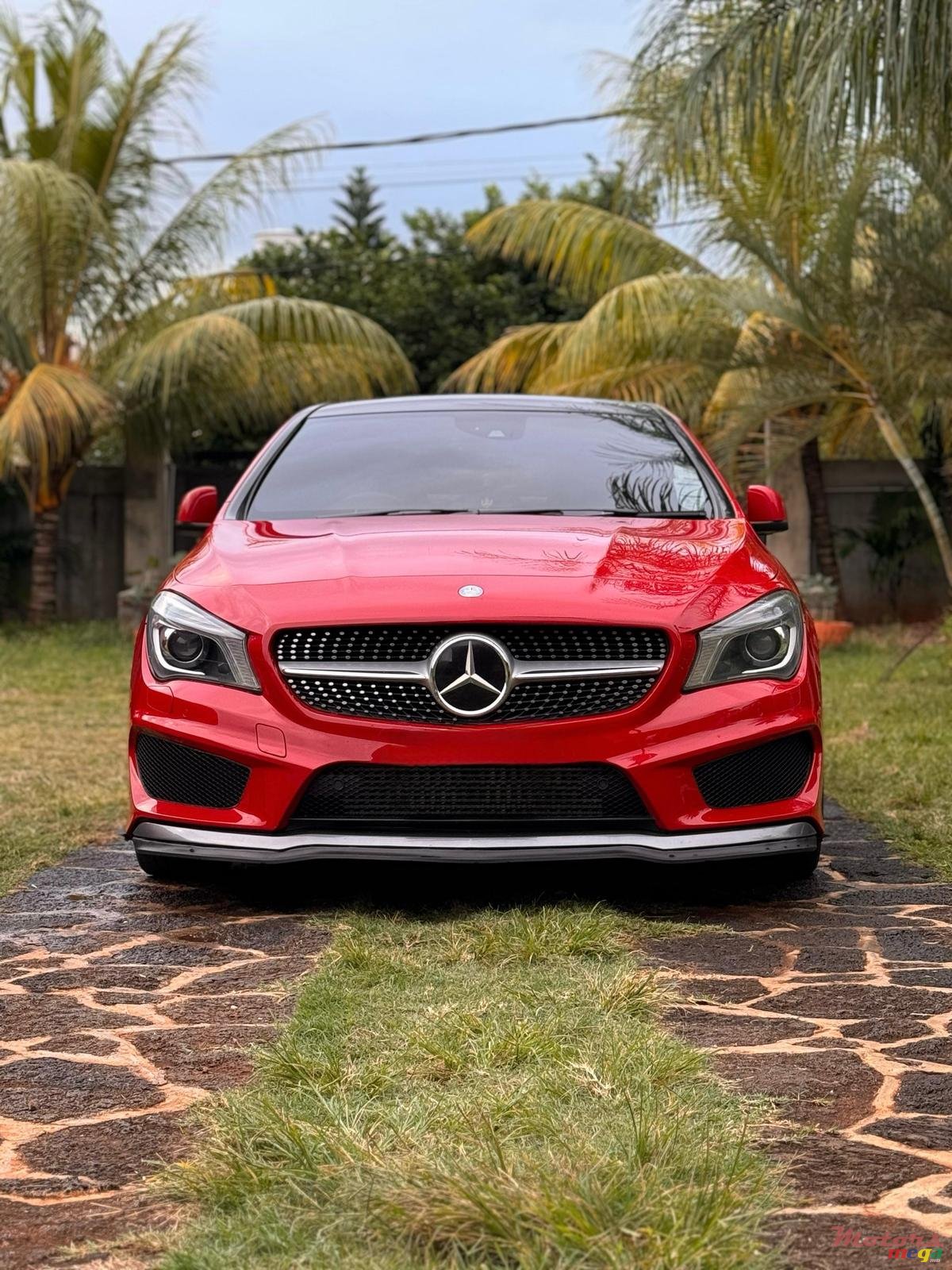 2013' Mercedes-Benz CLA 180 photo #1