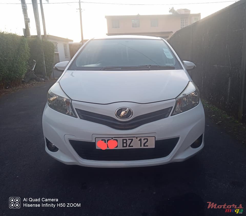 2012' Toyota Vitz 1300cc photo #1