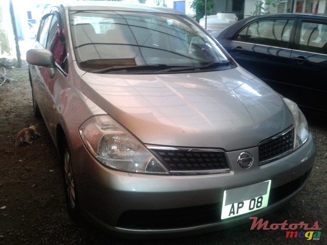 2008' Nissan Tiida Hatchback photo #7