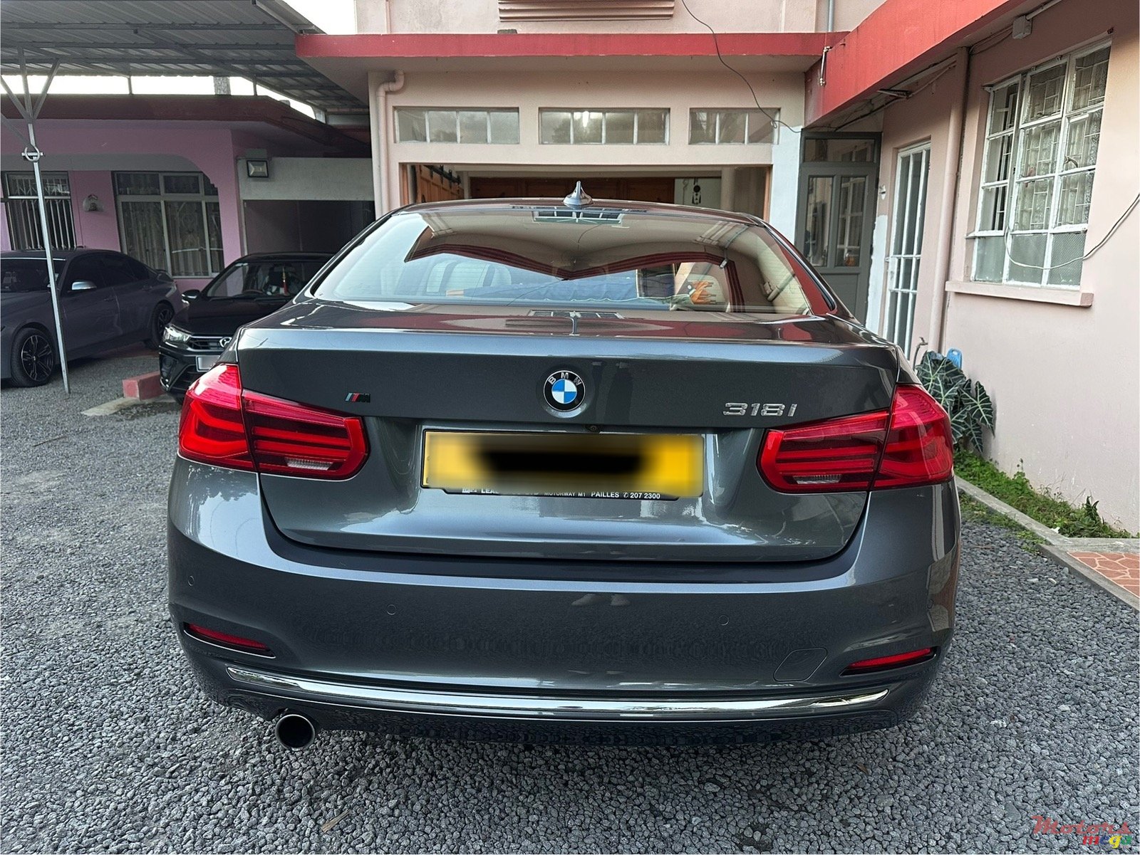 2018' BMW 3 Series Sedan Luxury Model photo #6