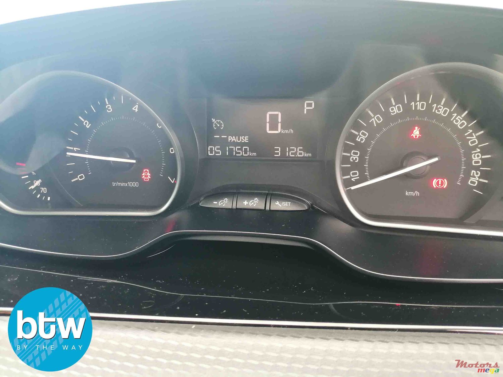 2017' Peugeot 2008 photo #7