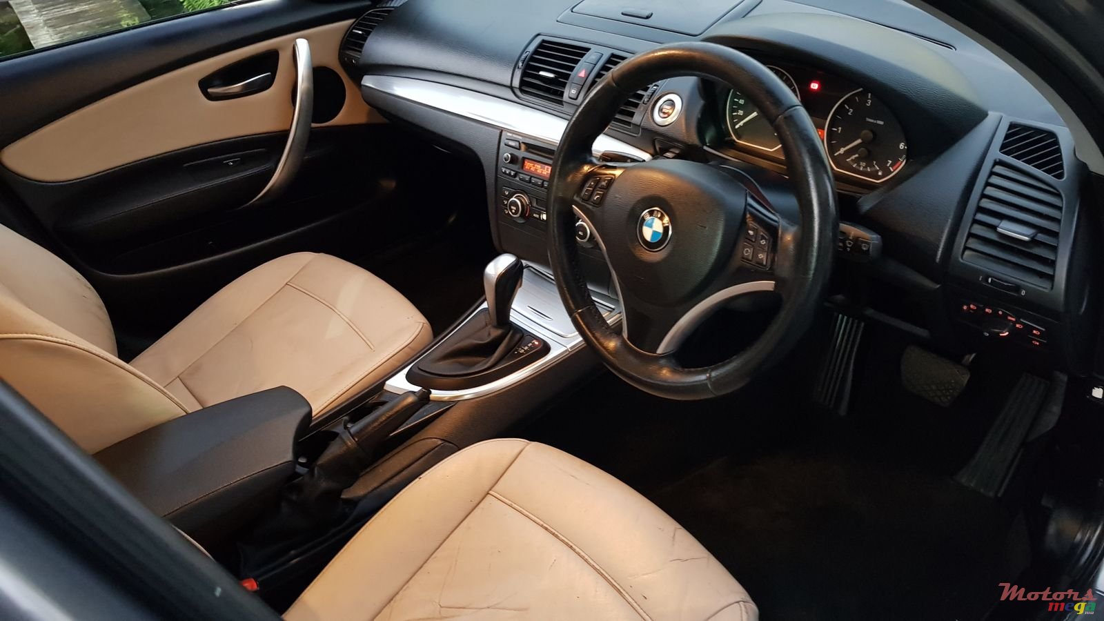 2010' BMW 116 Automatic photo #6