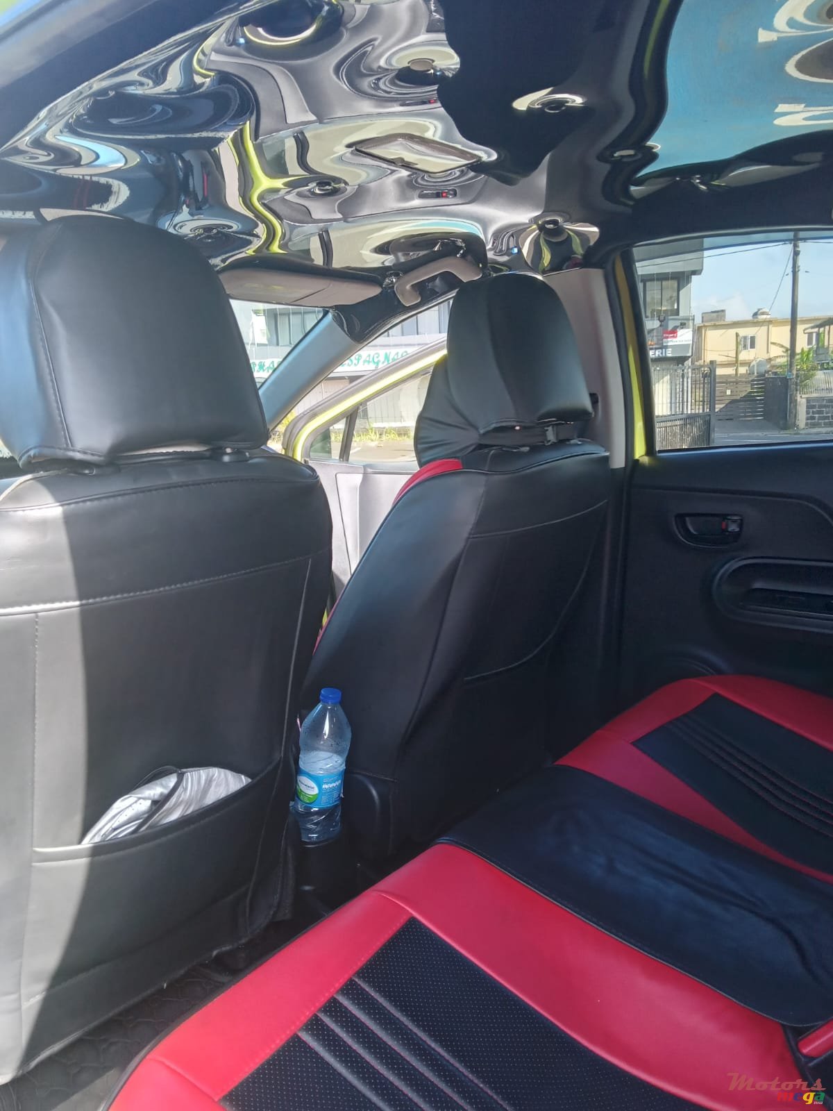 2016' Toyota Aqua photo #5