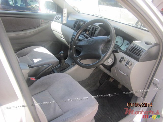 2000' Toyota photo #4