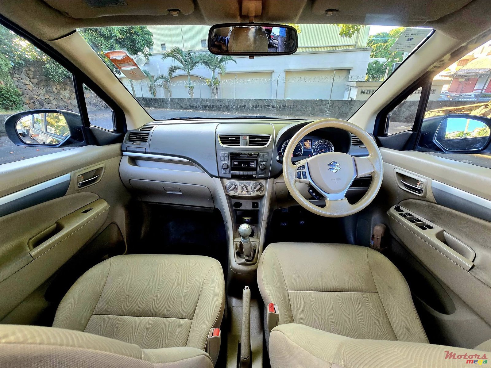 2018' Suzuki Ertiga photo #7