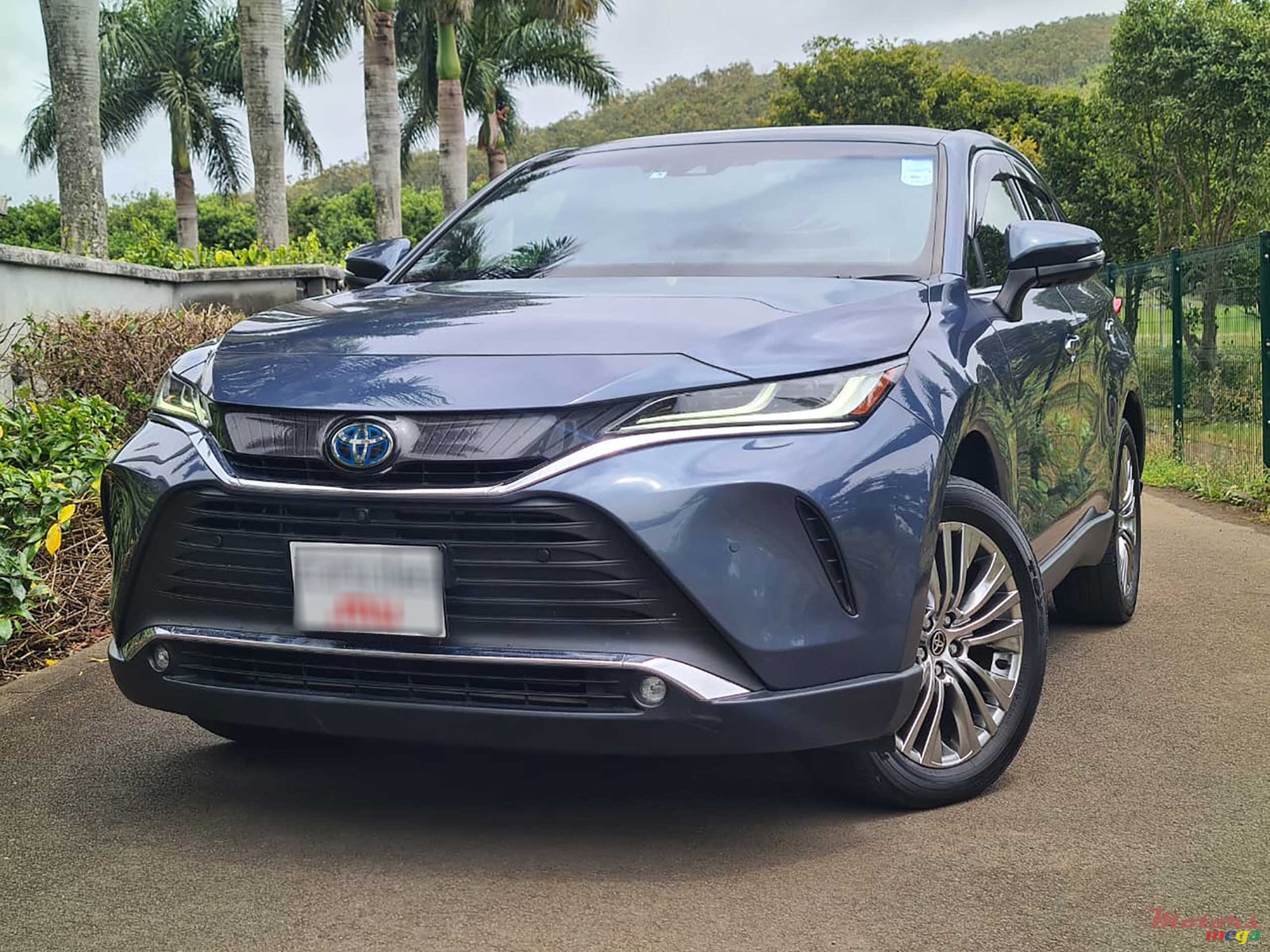 2021' Toyota Harrier 2.5 Z photo #1