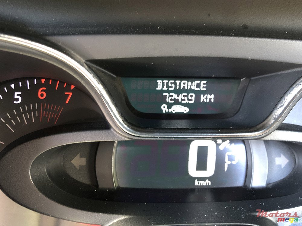 2019' Renault Captur photo #7