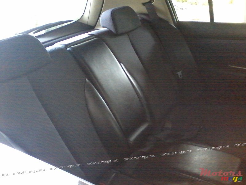 2006' Nissan Tiida photo #3