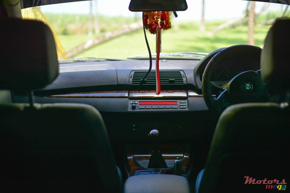 2004' BMW X5 Sports Edition photo #3