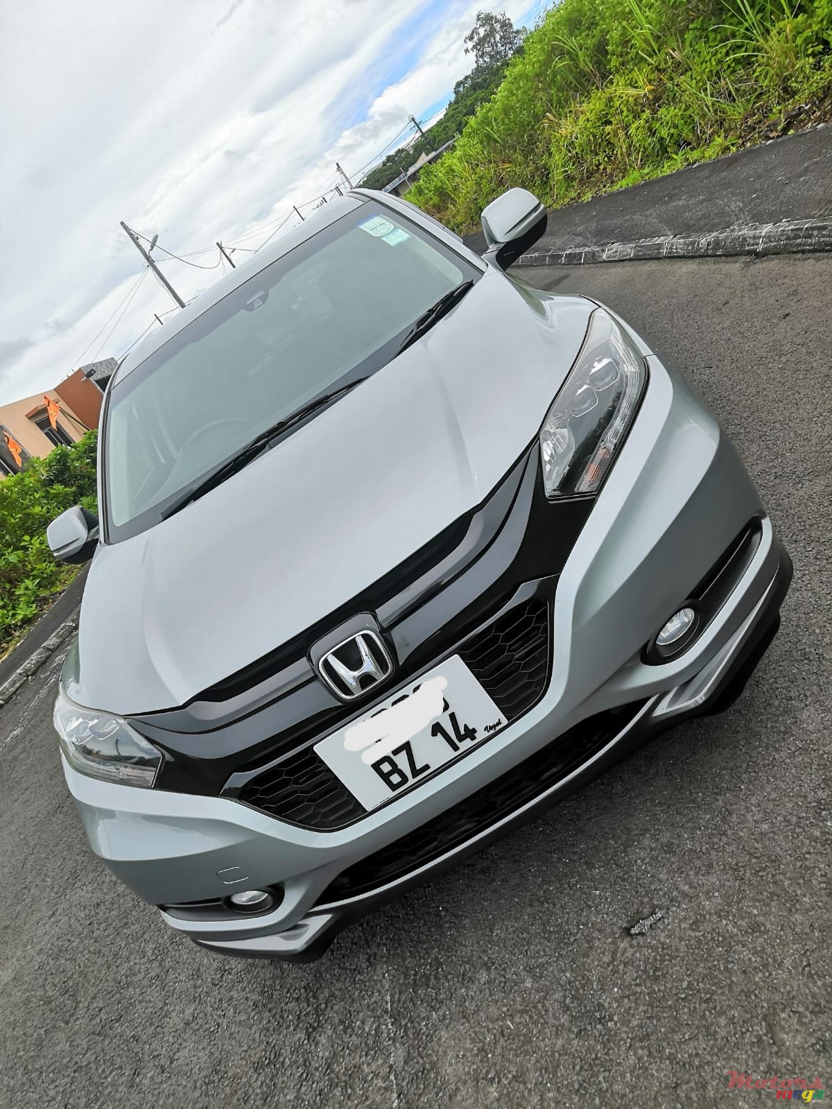 2014' Honda Vezel photo #1