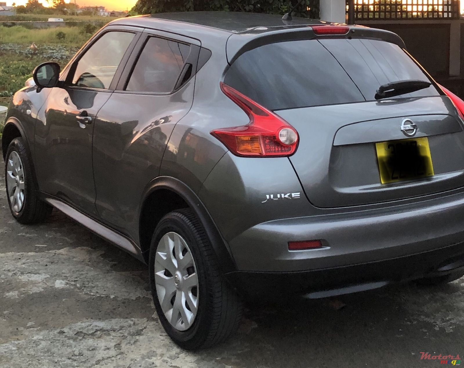 2012' Nissan Juke photo #2