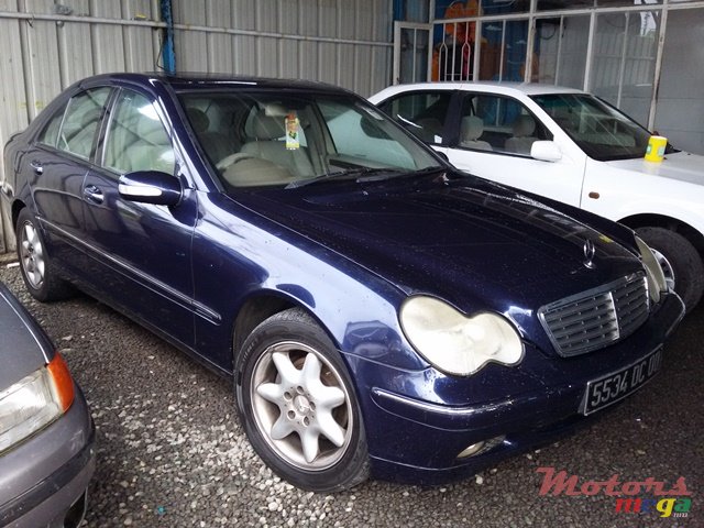 2000' Mercedes-Benz C-Class photo #1