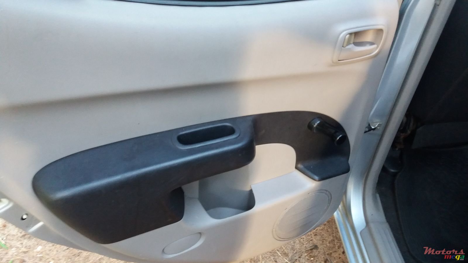 2010' Mitsubishi L 200 photo #6