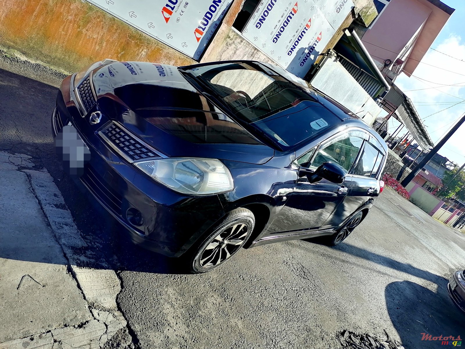 2007' Nissan Tiida photo #1