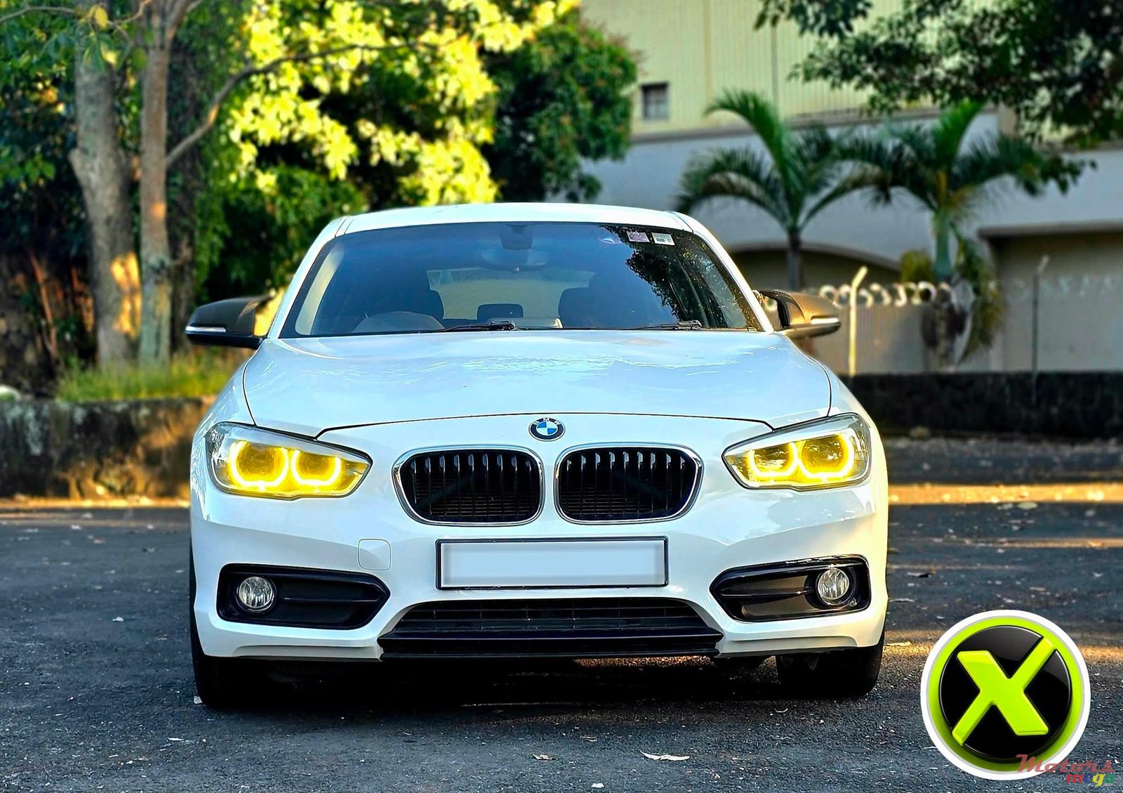 2015' BMW 1 Series 18d photo #2