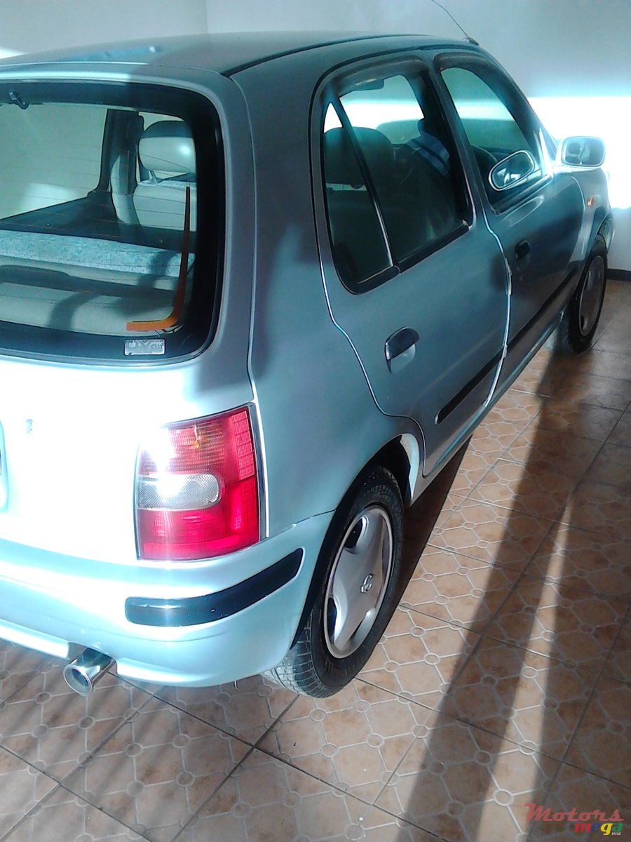 1999' Nissan photo #1