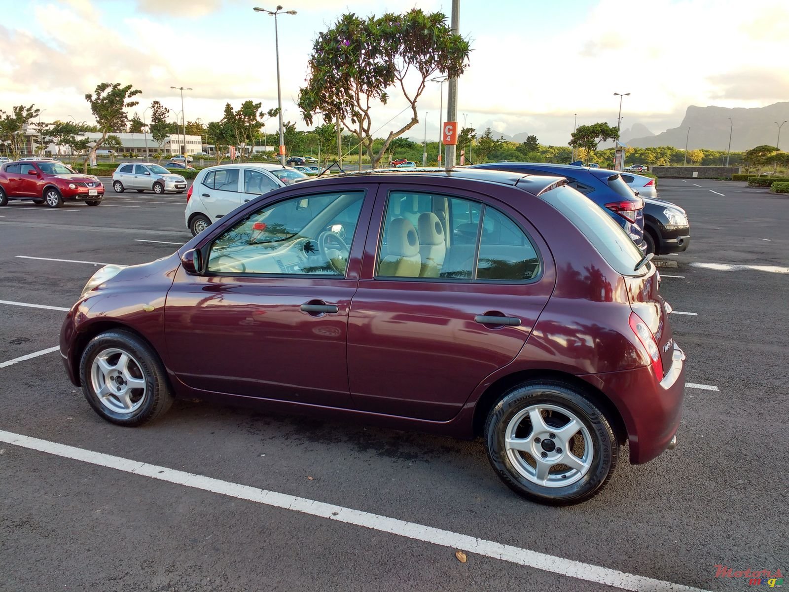 2009' Nissan March photo #2