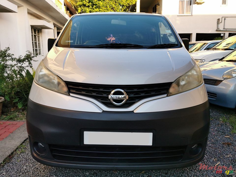 2014' Nissan NV200 photo #1
