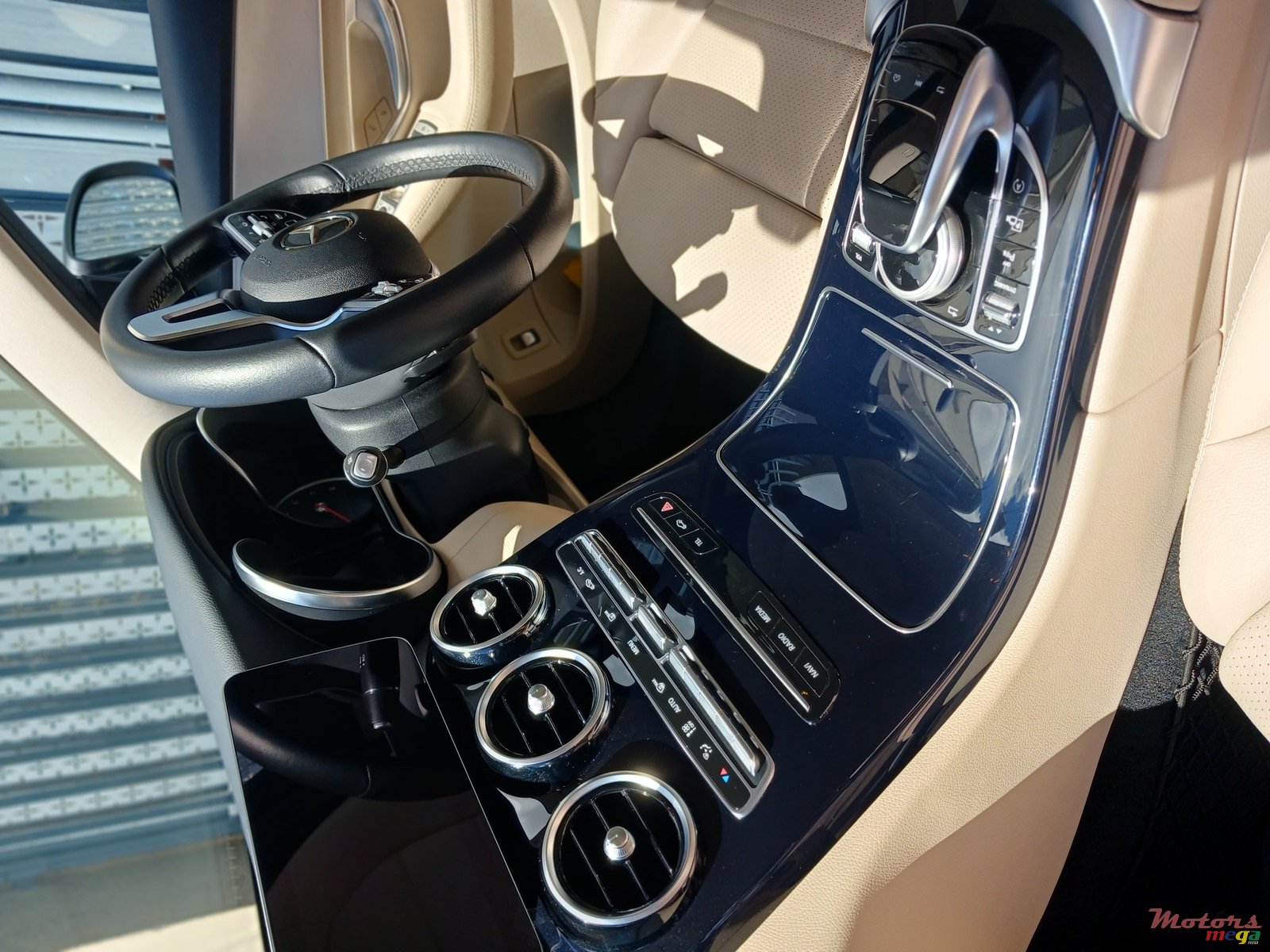 2019' Mercedes-Benz photo #1