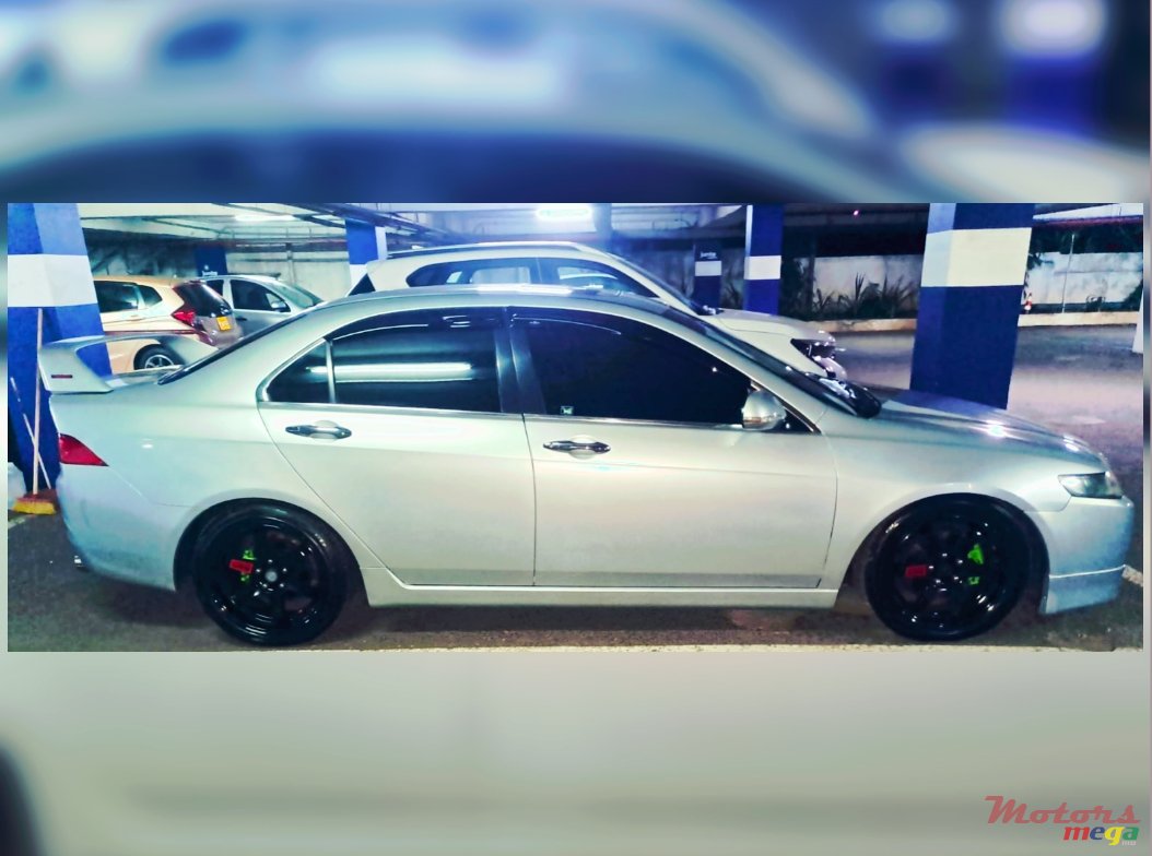 2004' Honda Accord photo #3