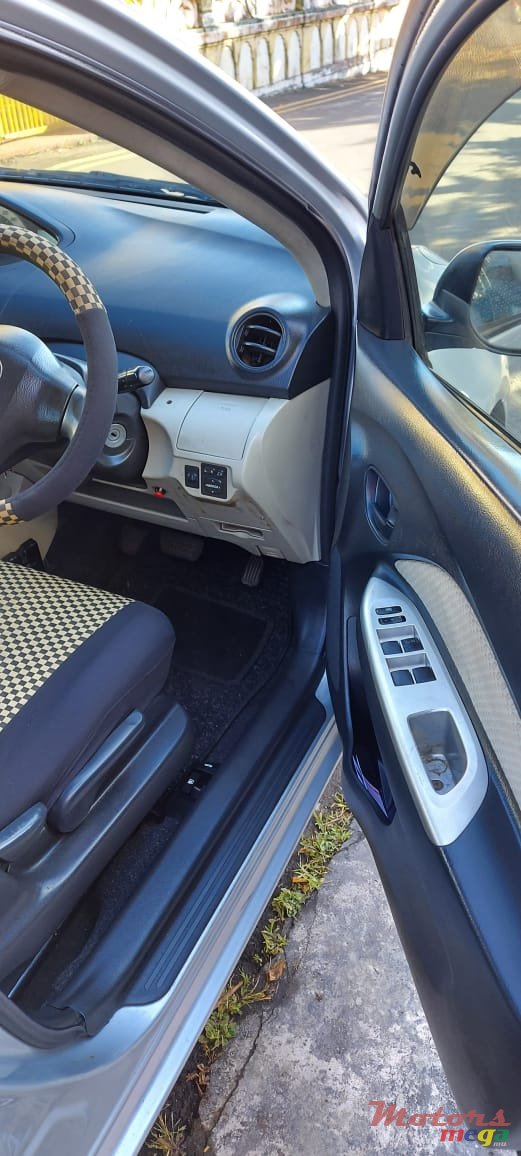 2006' Toyota photo #4