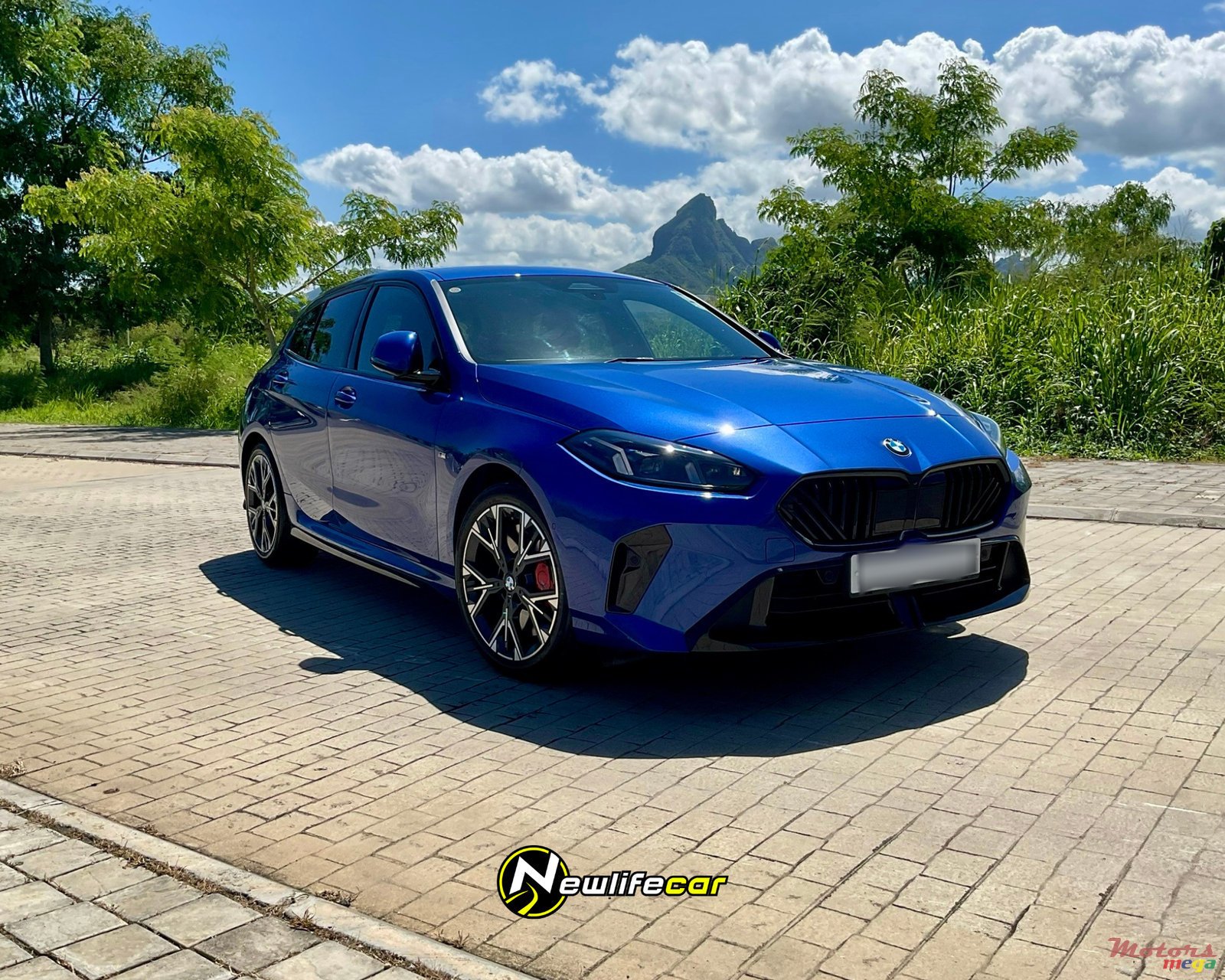 2025' BMW 120 photo #2