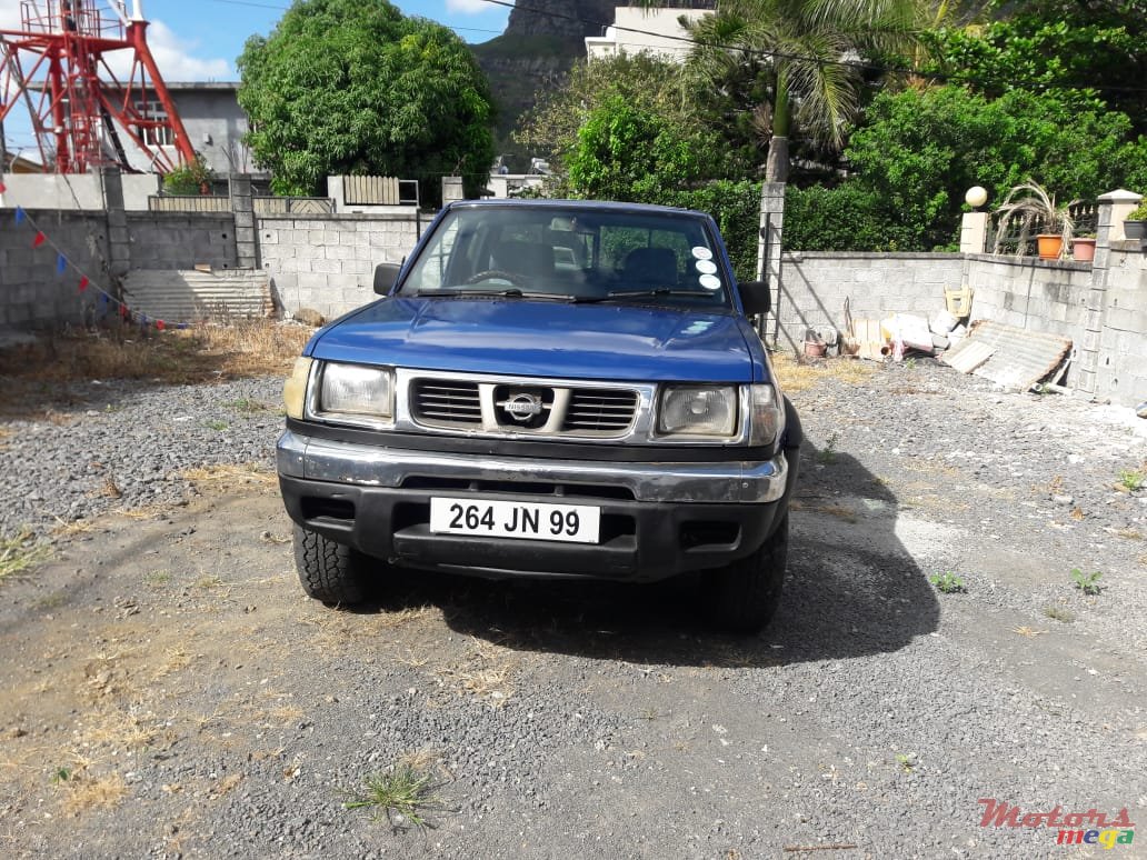 1999' Nissan Navara photo #6