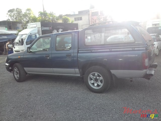 2001' Nissan Hardbody 2*4 carryboy photo #4