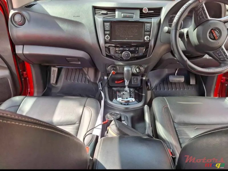 2022' Nissan Navara Pro 4X photo #6